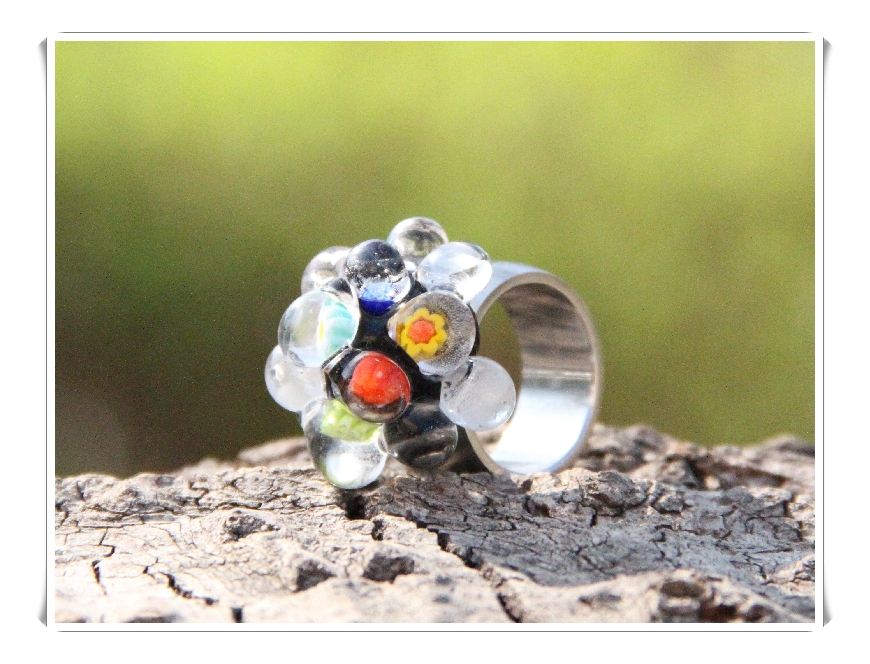 Ringtop mit Millefiori in Lupendots